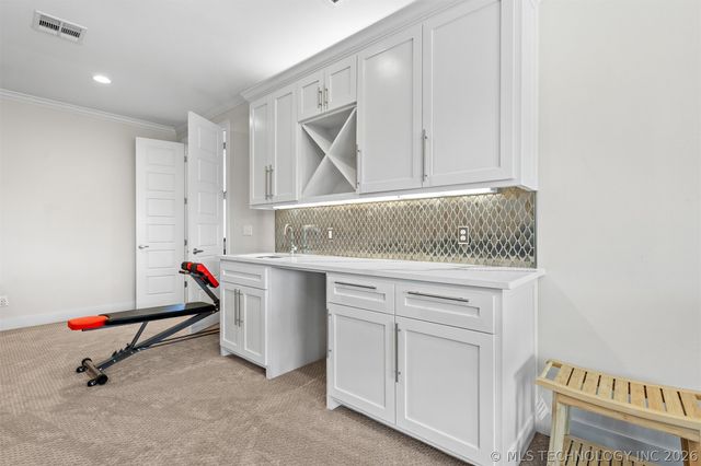 1706 Warwick Circle, Ardmore, OK 73401