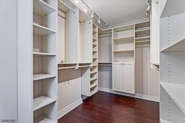 23 The Crossway, Kinnelon Boro, NJ 07405