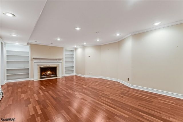 23 The Crossway, Kinnelon Boro, NJ 07405