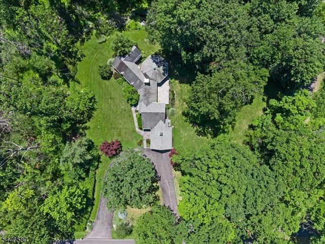 23 The Crossway, Kinnelon Boro, NJ 07405