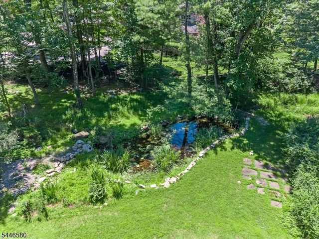 23 The Crossway, Kinnelon Boro, NJ 07405