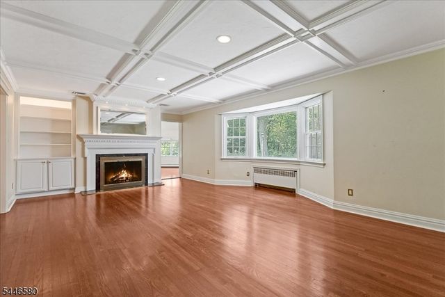 23 The Crossway, Kinnelon Boro, NJ 07405