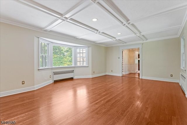 23 The Crossway, Kinnelon Boro, NJ 07405
