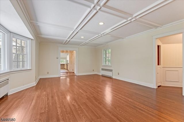 23 The Crossway, Kinnelon Boro, NJ 07405