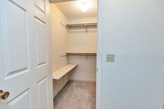 1 Northbrook Dr Unit 102, Manchester, NH 03102