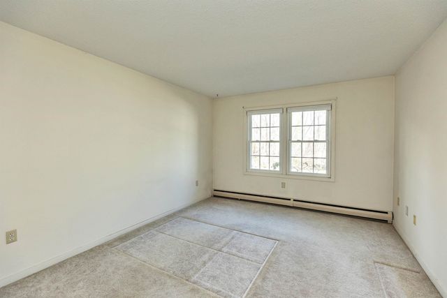 1 Northbrook Dr Unit 102, Manchester, NH 03102