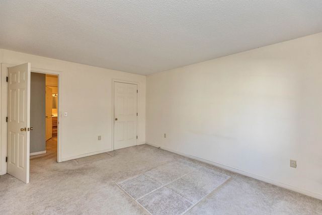 1 Northbrook Dr Unit 102, Manchester, NH 03102