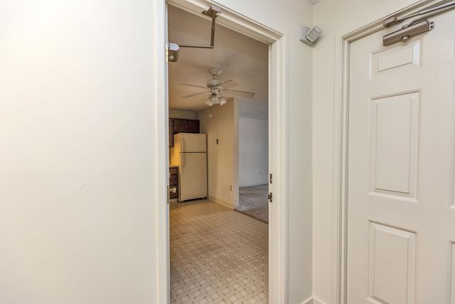 1 Northbrook Dr Unit 102, Manchester, NH 03102