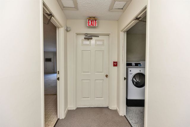 1 Northbrook Dr Unit 102, Manchester, NH 03102