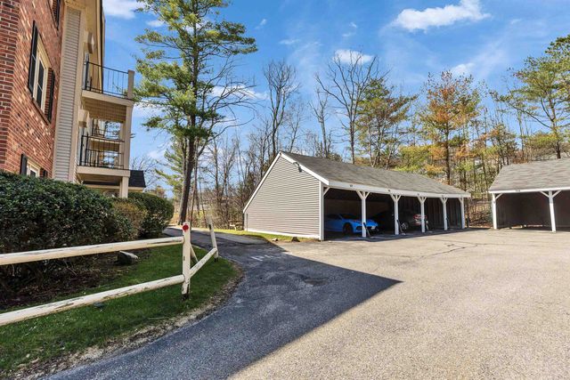 1 Northbrook Dr Unit 102, Manchester, NH 03102