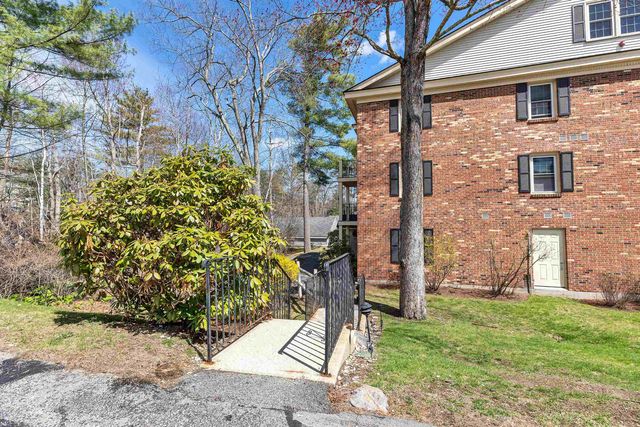 1 Northbrook Dr Unit 102, Manchester, NH 03102