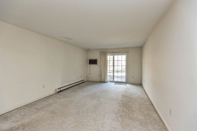 1 Northbrook Dr Unit 102, Manchester, NH 03102