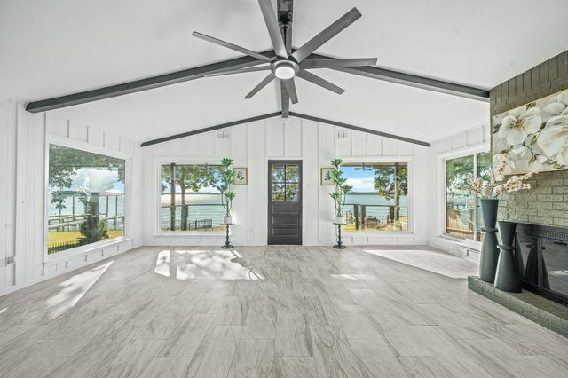 21063 Flaming Arrow Trl, Crosby, TX 77532