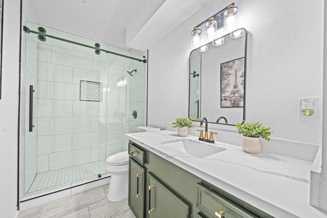 21063 Flaming Arrow Trl, Crosby, TX 77532