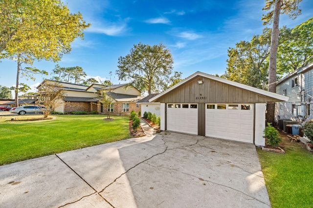21063 Flaming Arrow Trl, Crosby, TX 77532