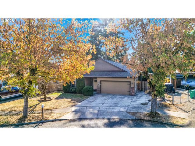 16528 Se TAYLOR St, Portland, OR 97233