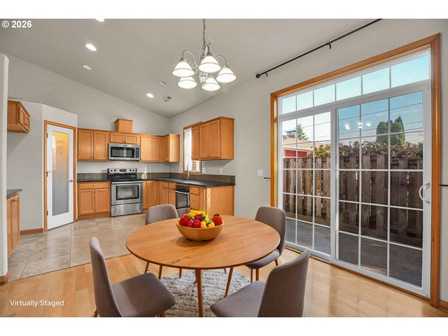 16528 Se TAYLOR St, Portland, OR 97233