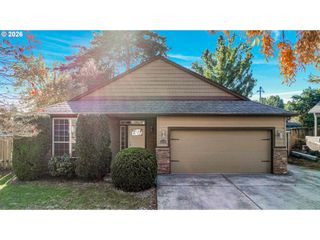 16528 Se TAYLOR St, Portland, OR 97233