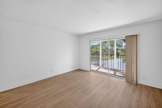 14375 Strathmore Lane 303, Delray Beach, FL 33446