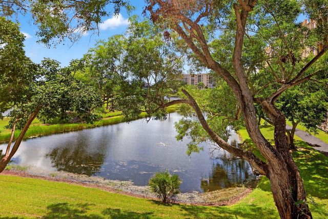 14375 Strathmore Lane 303, Delray Beach, FL 33446