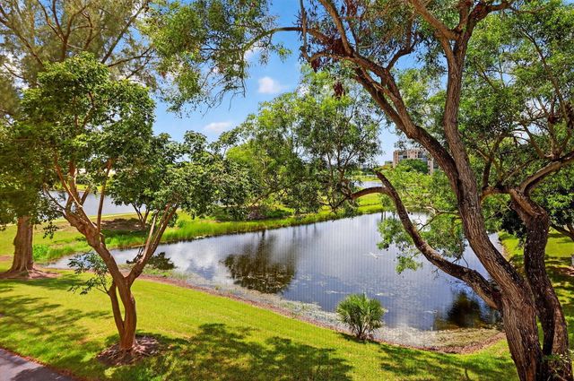 14375 Strathmore Lane 303, Delray Beach, FL 33446