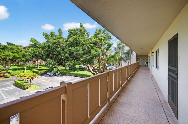 14375 Strathmore Lane 303, Delray Beach, FL 33446