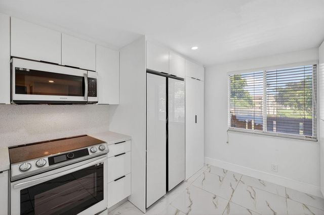 14375 Strathmore Lane 303, Delray Beach, FL 33446