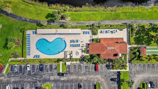 14375 Strathmore Lane 303, Delray Beach, FL 33446