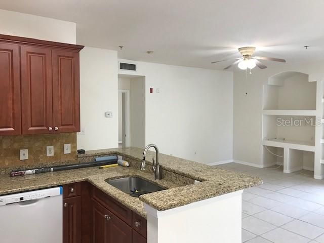 8414 LUCUYA WAY 308, Temple Terrace, FL 33637