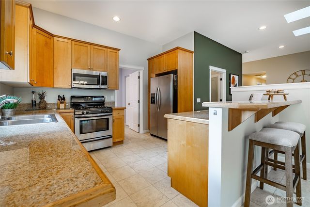 7968 E Golf Course Drive, Blaine, WA 98230