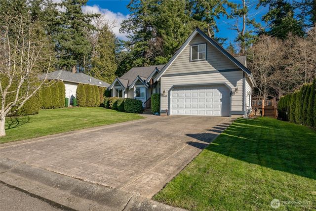 7968 E Golf Course Drive, Blaine, WA 98230