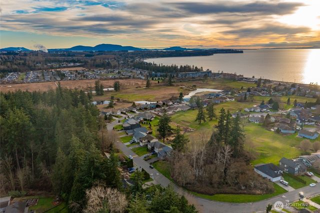 7968 E Golf Course Drive, Blaine, WA 98230