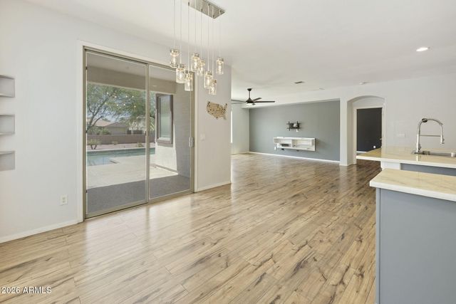 14093 W WINDROSE Drive, Surprise, AZ 85379
