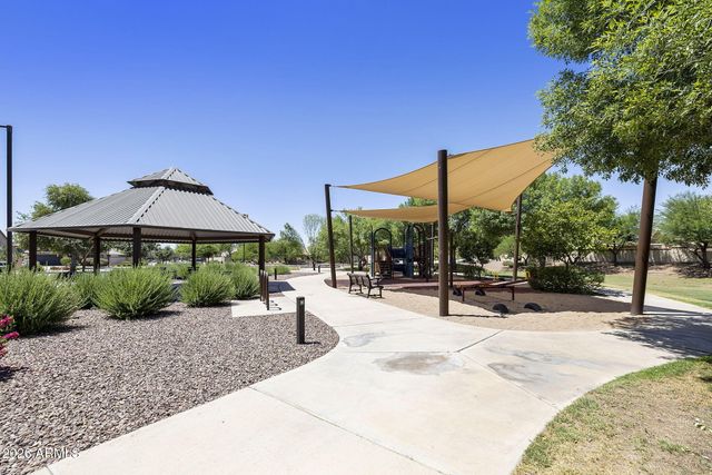 14093 W WINDROSE Drive, Surprise, AZ 85379