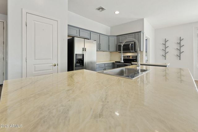 14093 W WINDROSE Drive, Surprise, AZ 85379