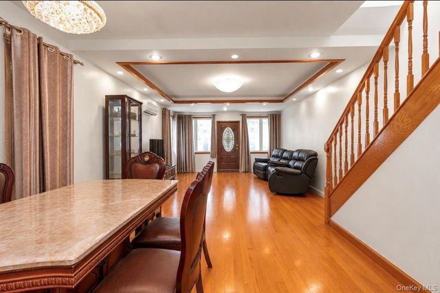 7964 77th Avenue, Glendale, NY 11385