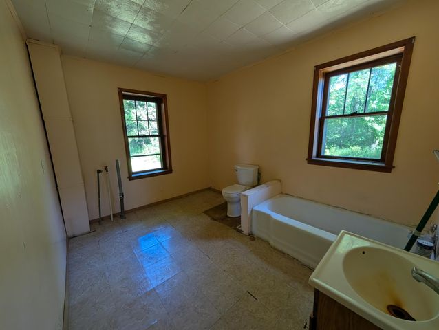 3909 Cloverville Road, Fruitport, MI 49415