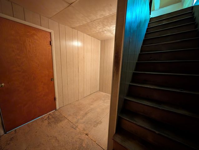 3909 Cloverville Road, Fruitport, MI 49415