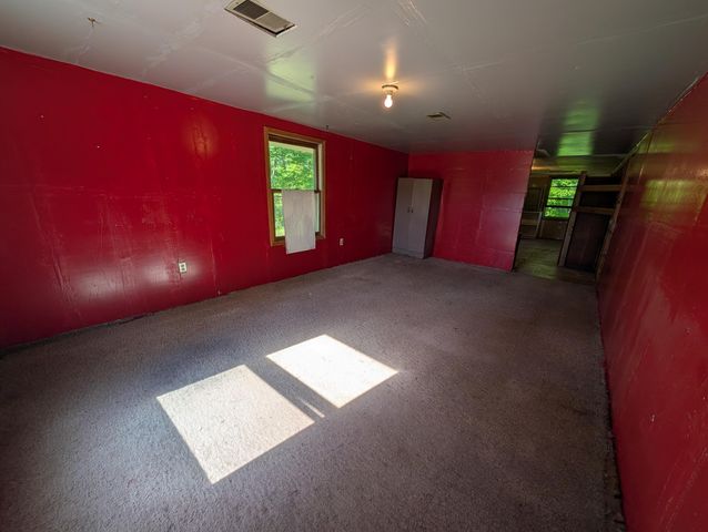 3909 Cloverville Road, Fruitport, MI 49415