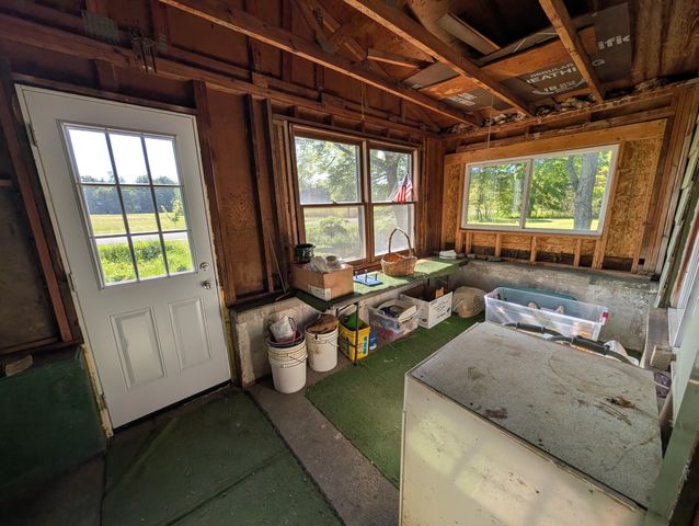 3909 Cloverville Road, Fruitport, MI 49415