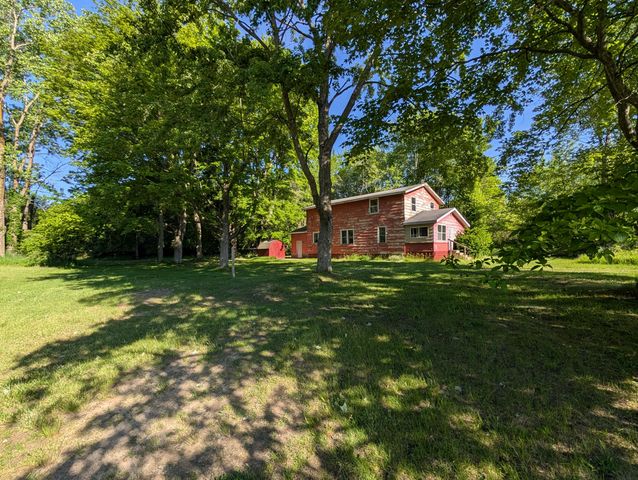3909 Cloverville Road, Fruitport, MI 49415
