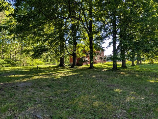 3909 Cloverville Road, Fruitport, MI 49415