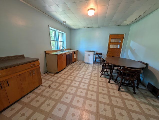 3909 Cloverville Road, Fruitport, MI 49415
