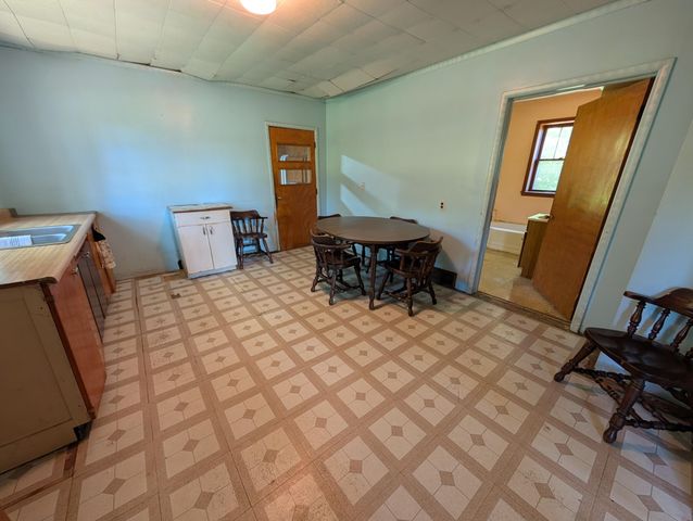 3909 Cloverville Road, Fruitport, MI 49415