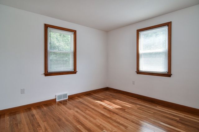 14 French Road, Holbrook, MA 02343