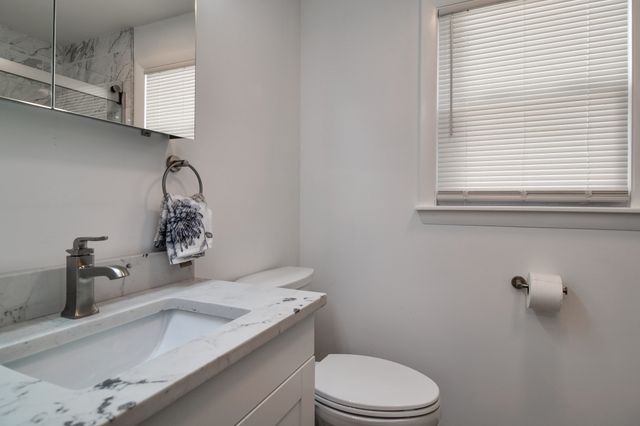 14 French Road, Holbrook, MA 02343
