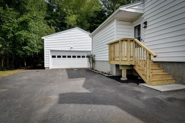 14 French Road, Holbrook, MA 02343
