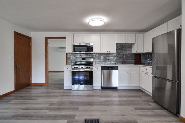 14 French Road, Holbrook, MA 02343