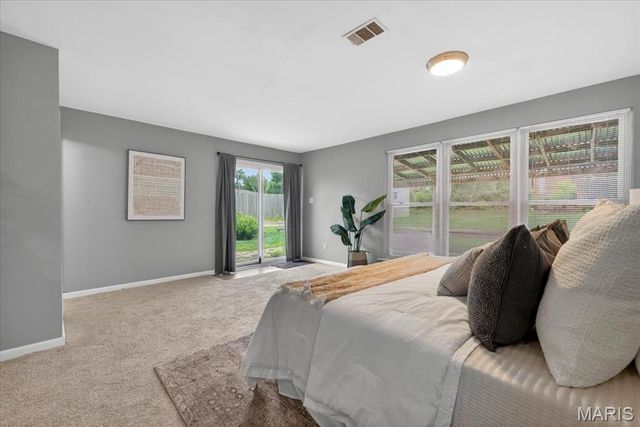 913 Blossom Lane, Rock Hill, MO 63119