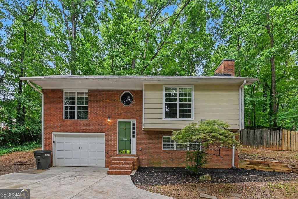 5188 2 Branches Court SW, Mableton, GA 30126